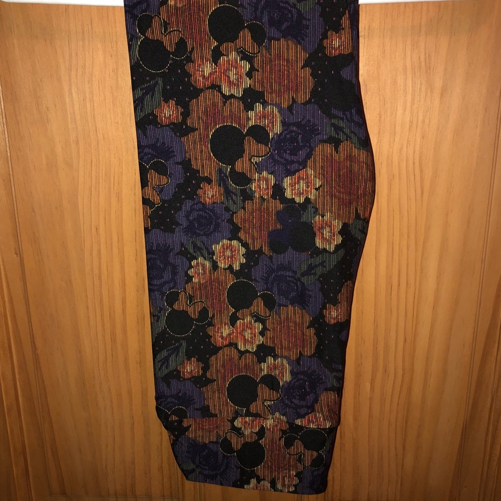 NWT OS LLR Disney’s Minnie & Floral Print Leggings